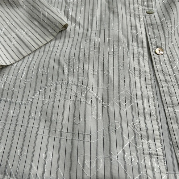 Chico's Design Women's Button Down Embroidered Casual Blouse (Chico Sz 2) - Picture 4 of 11